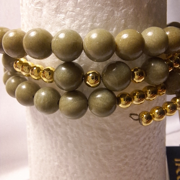 Ireland Made Genuine Connemara Marble Coil Bracelet Green Gold Beads 🇮🇪 NWT - Picture 5 of 8